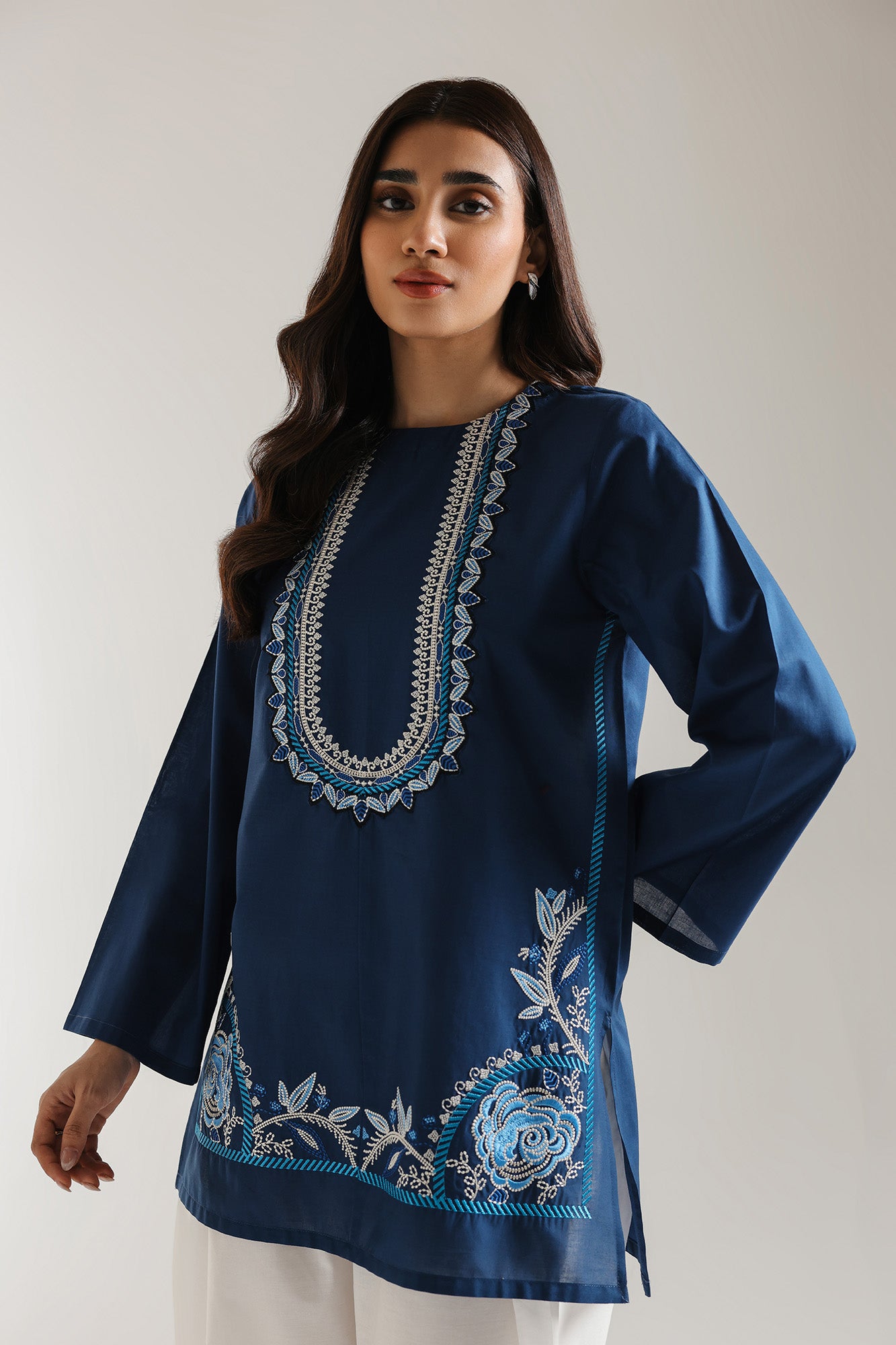 EMBROIDERED KURTI (E5835/102/620)