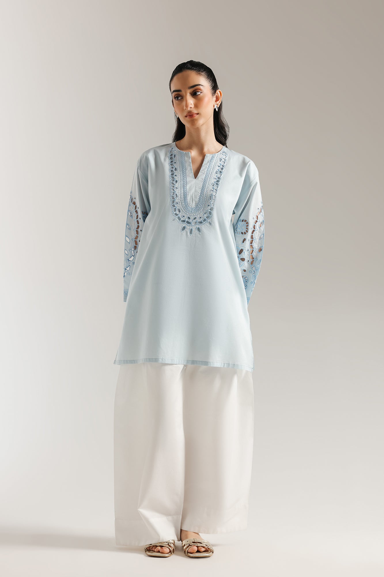 EMBROIDERED KURTI (E5849/102/635)