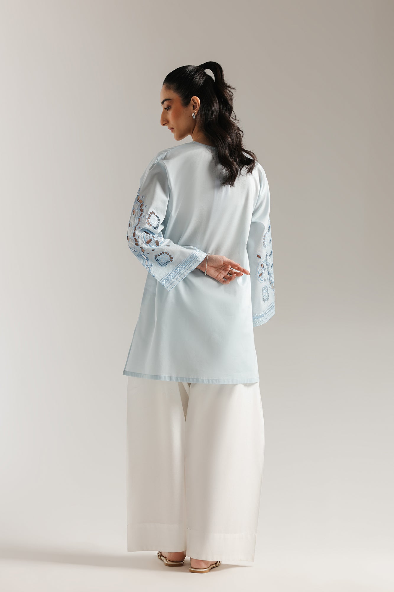 EMBROIDERED KURTI (E5849/102/635)