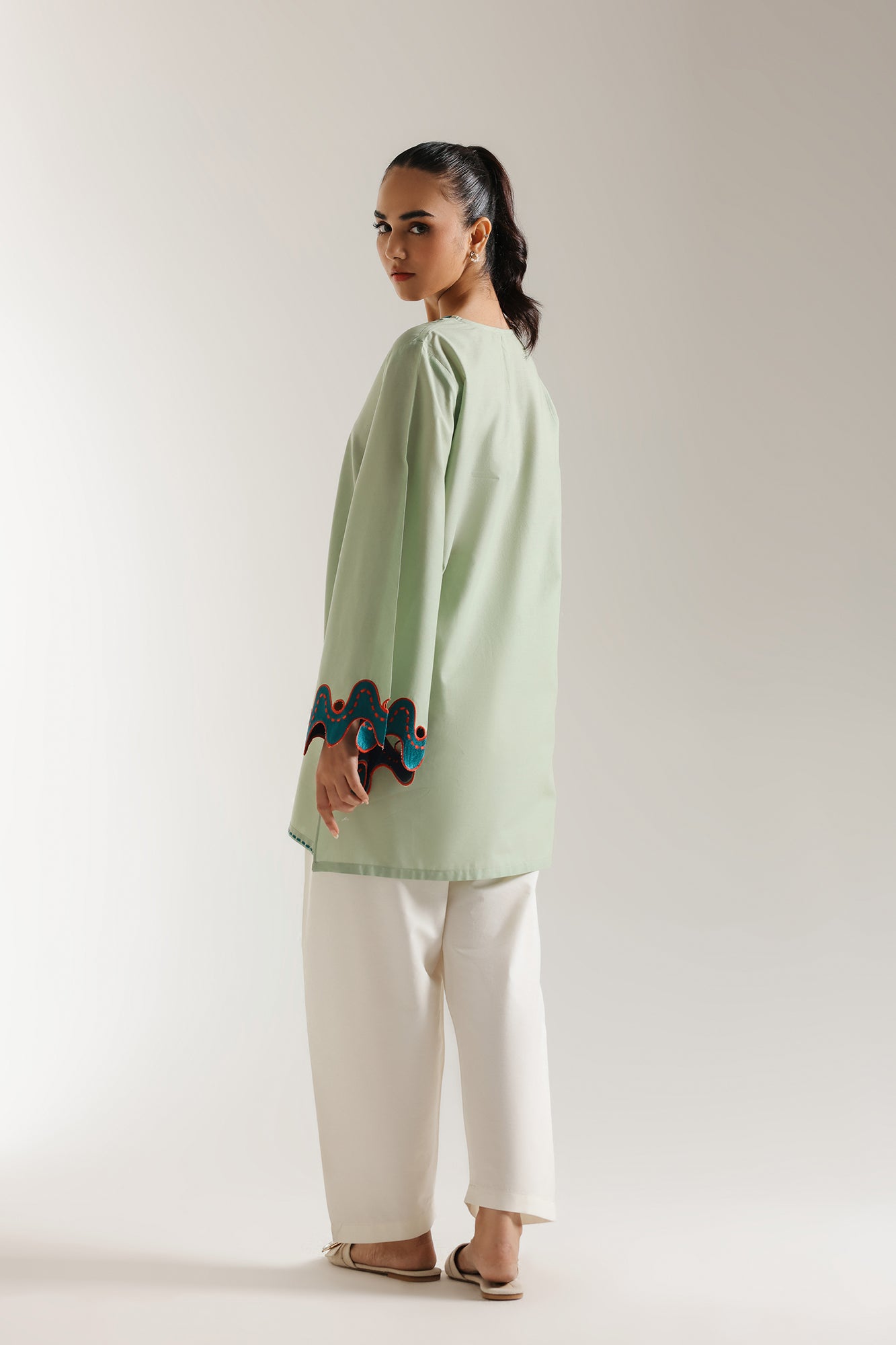 EMBROIDERED SHIRT (E5881/102/130)