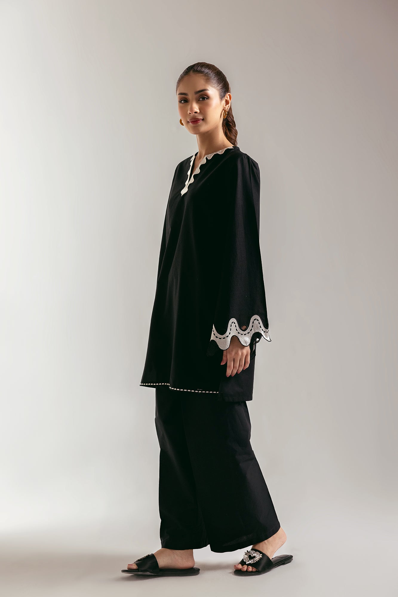 EMBROIDERED SHIRT (E5881/102/902)