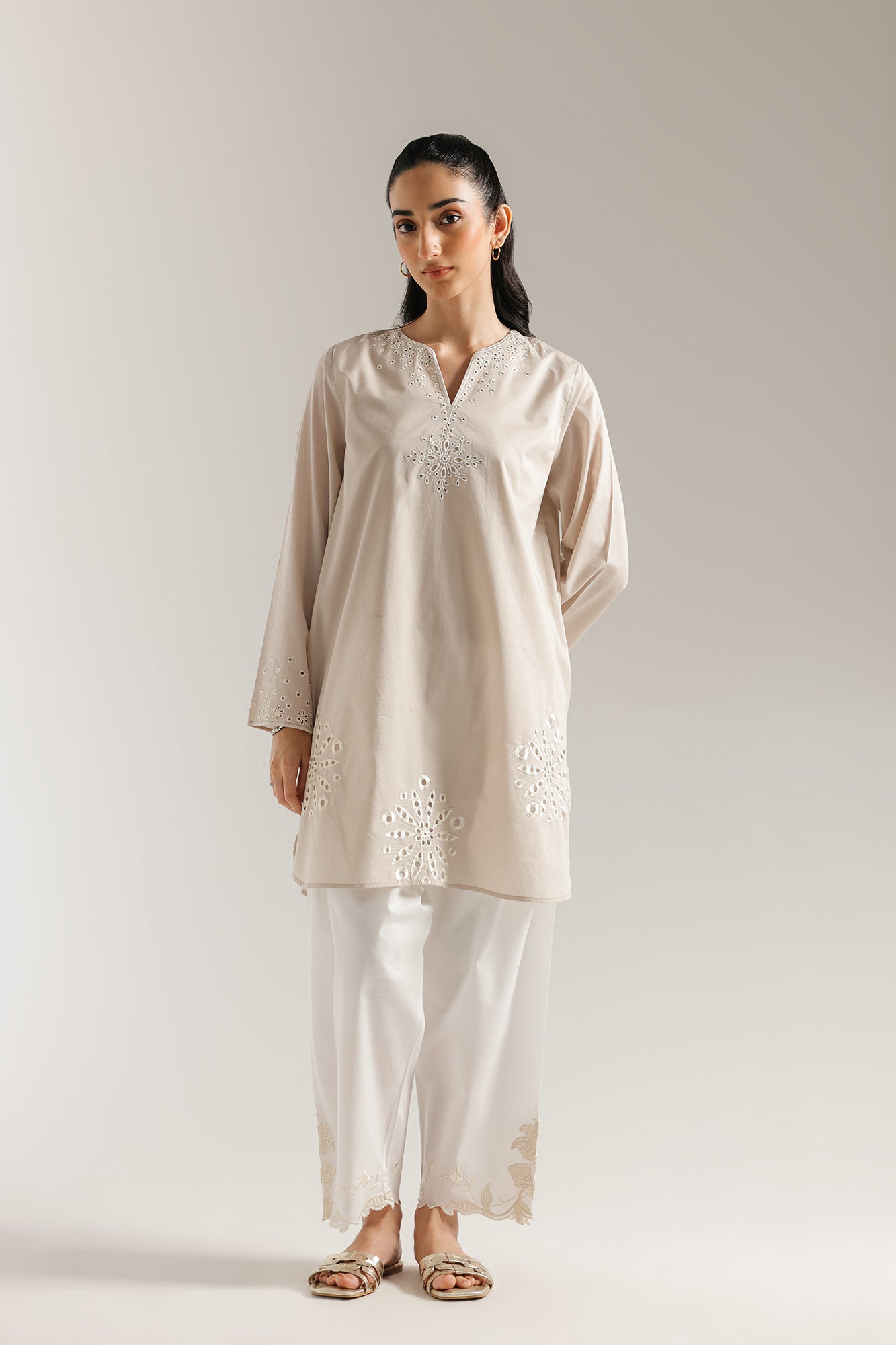 EMBROIDERED SHIRT (E5886/102/006)