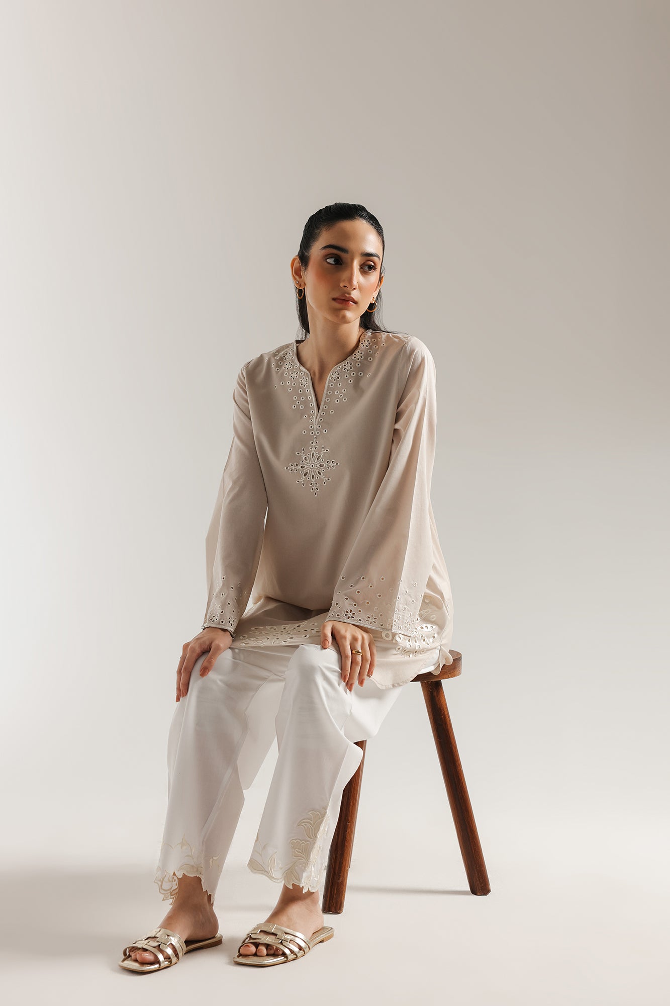 EMBROIDERED SHIRT (E5886/102/006)