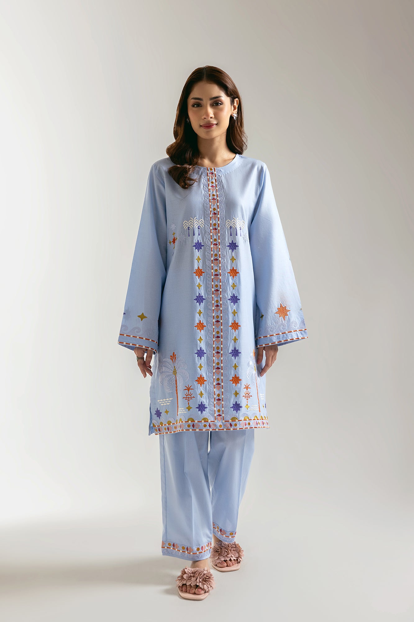 EMBROIDERED SUIT (E6103/102/635)