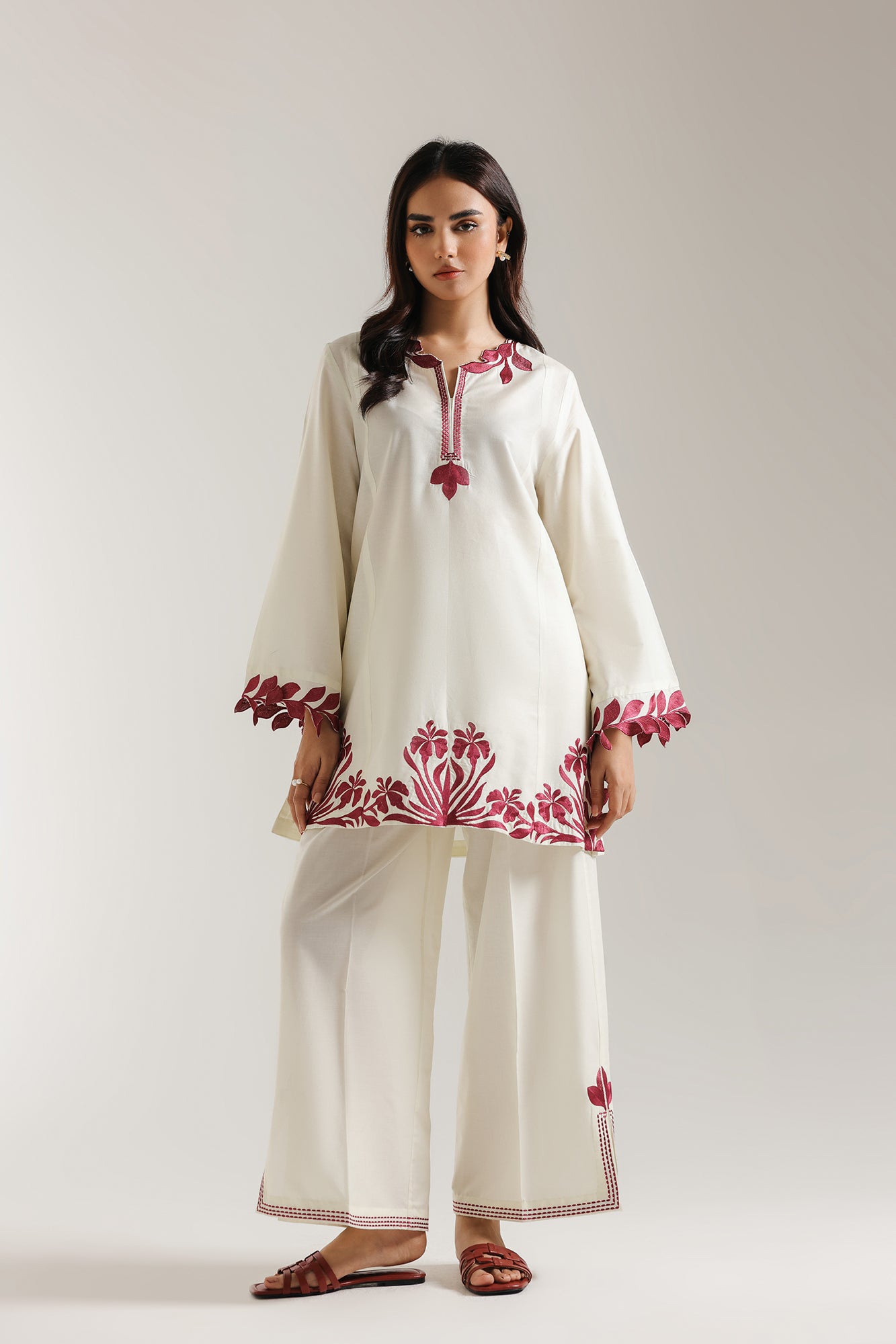 EMBROIDERED SUIT (E6105/102/101)