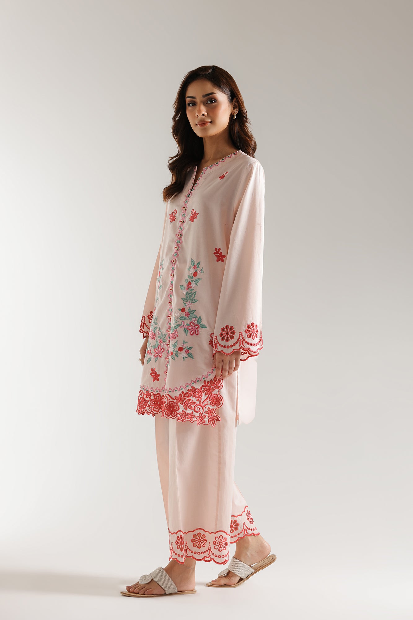EMBROIDERED SUIT (E6109/102/329)