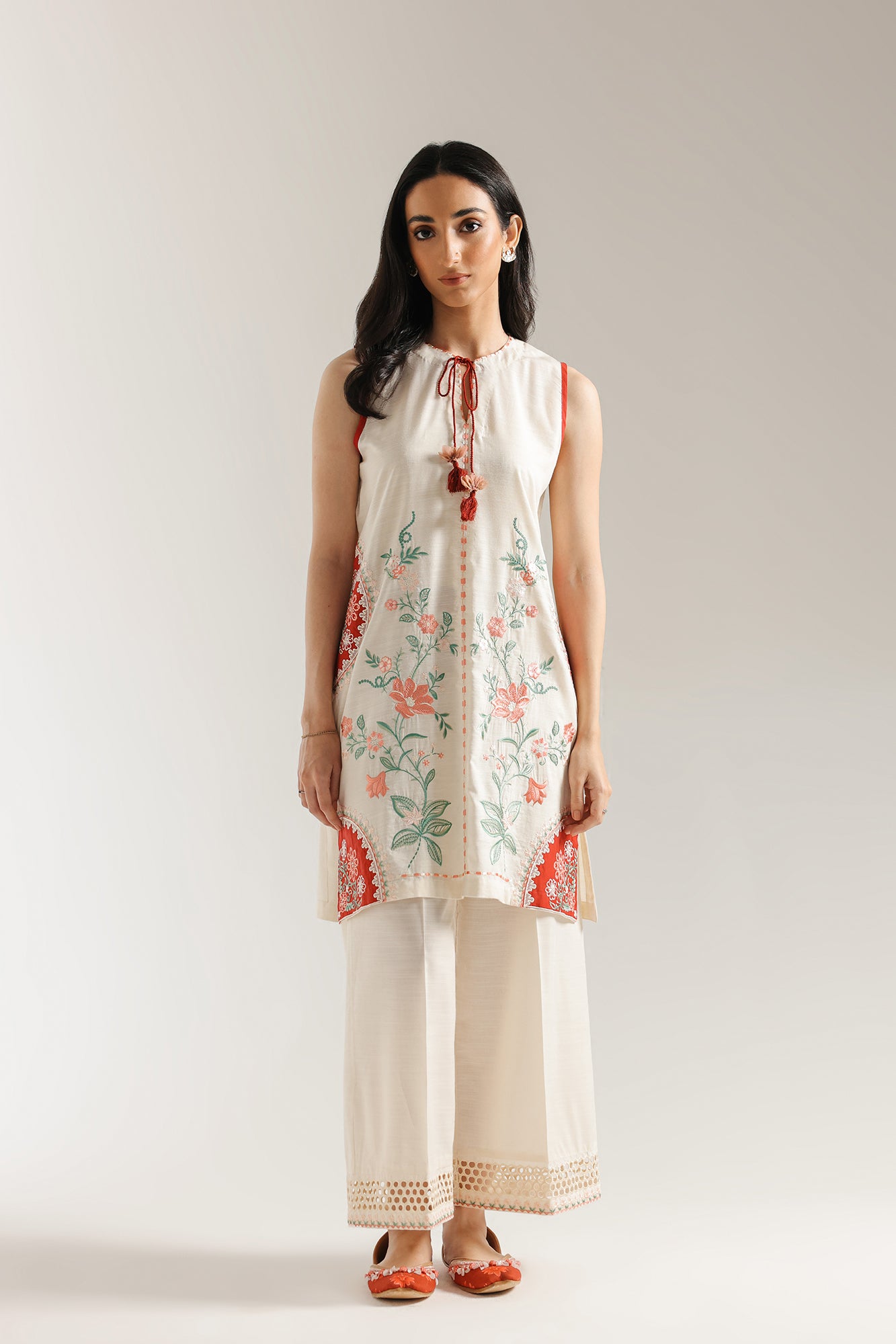 EMBROIDERED SUIT (E6177/102/005)