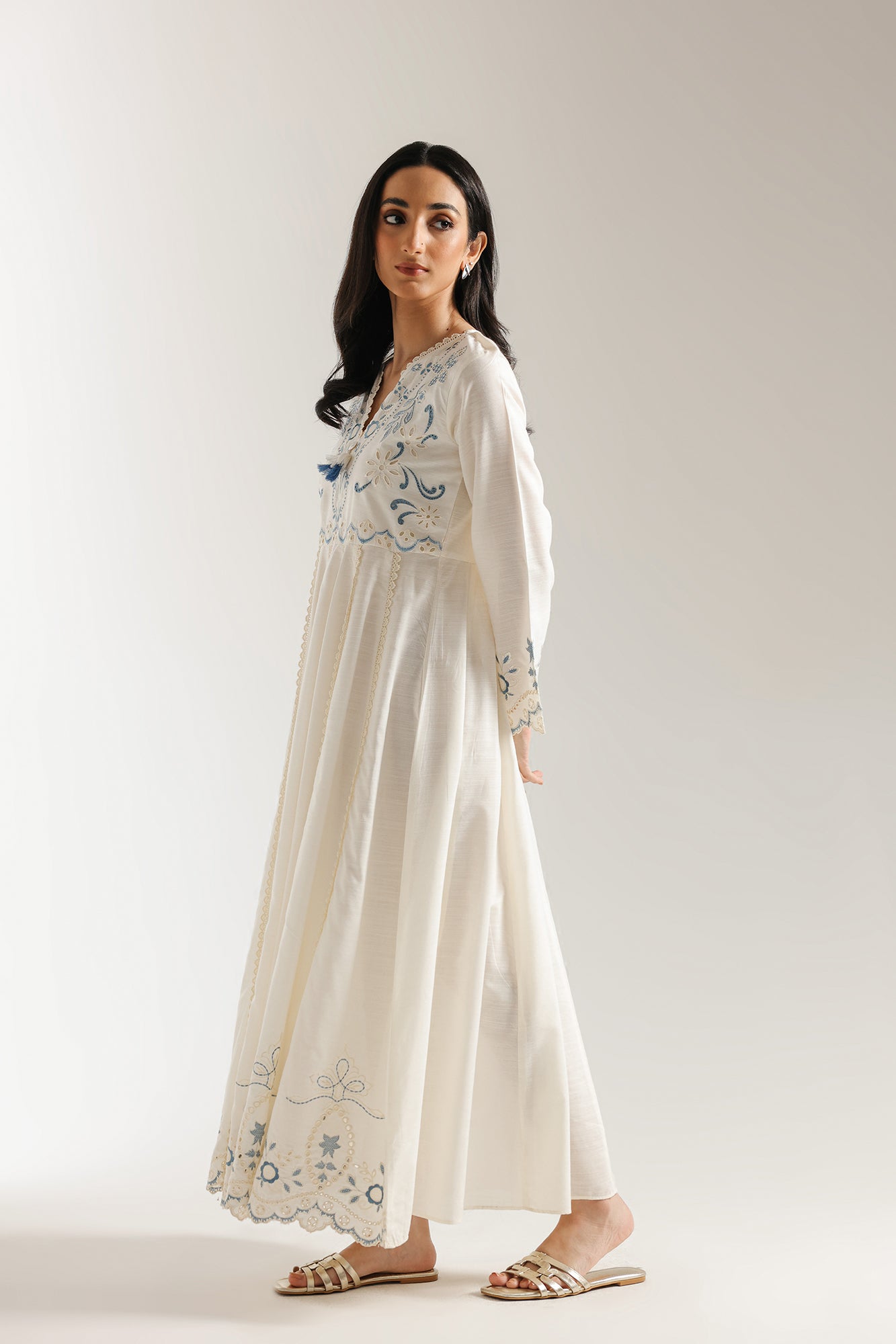 EMBROIDERED PISHWAS (E6185/102/005)