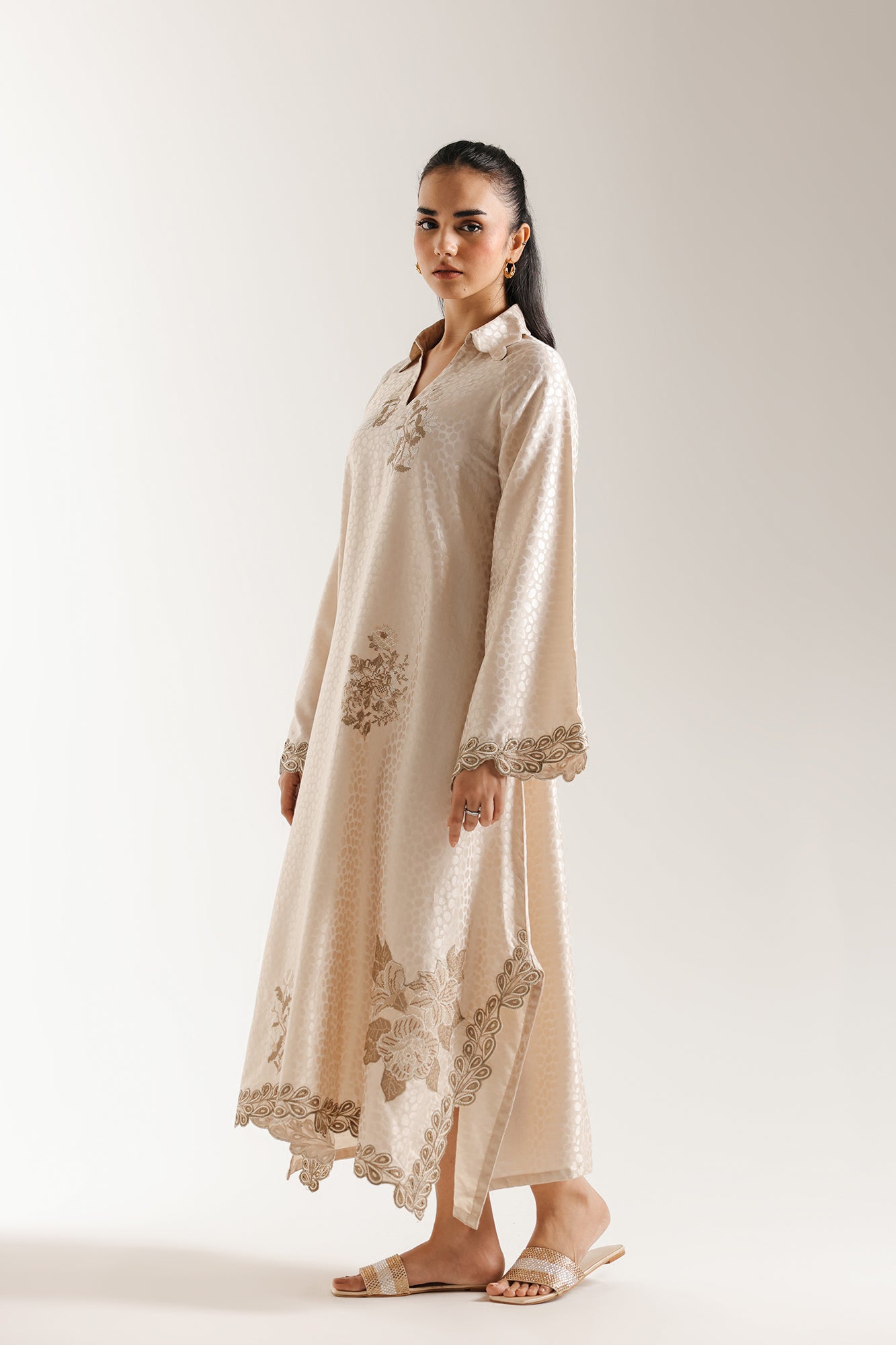 EMBROIDERED DRESS (E6625/102/808)