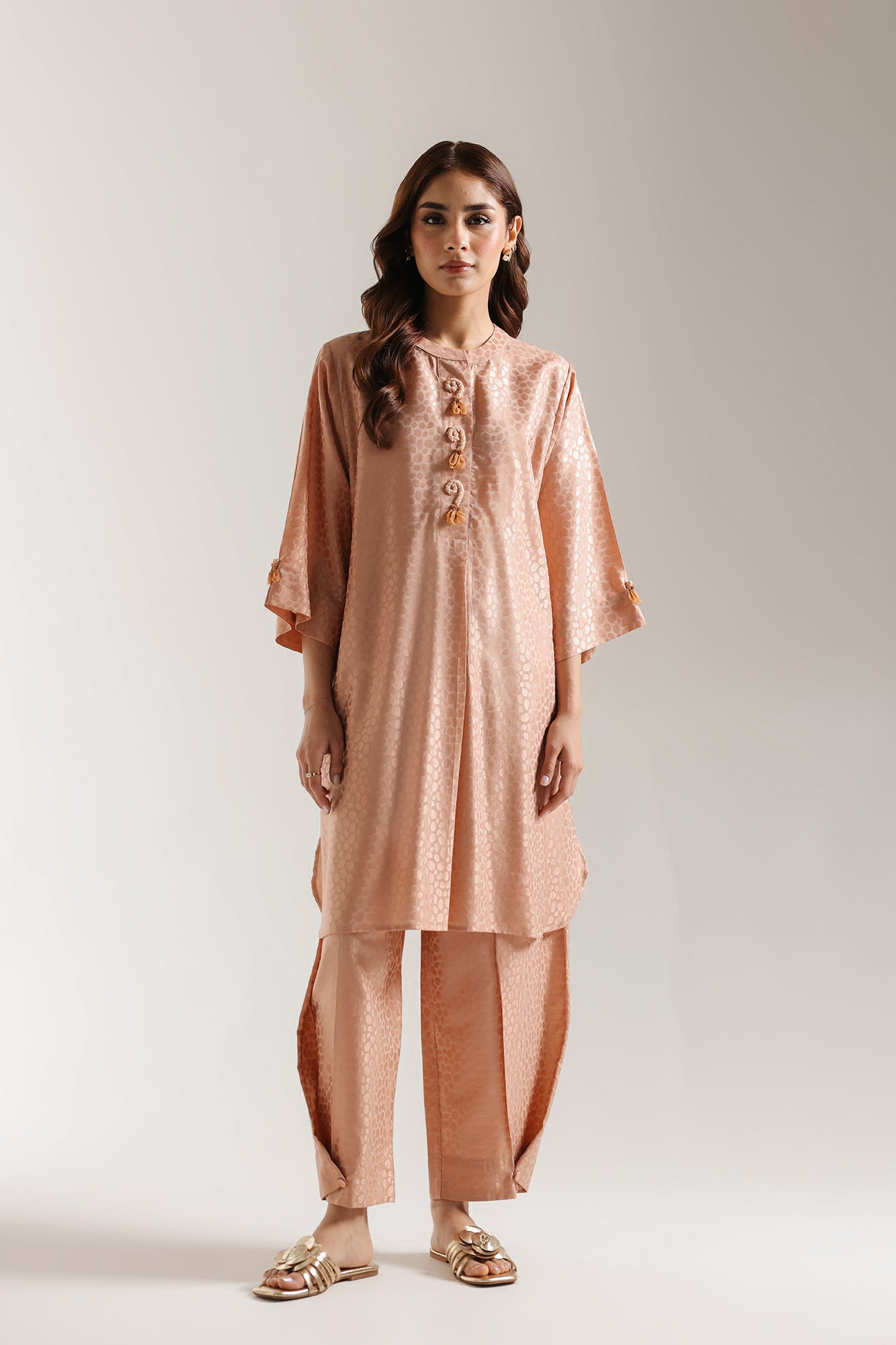 EMBROIDERED SUIT (E6631/102/808)