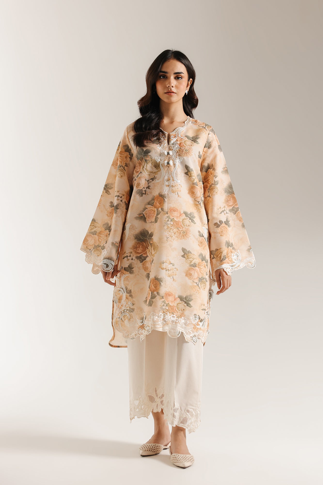 EMBROIDERED SHIRT (E6638/102/227)