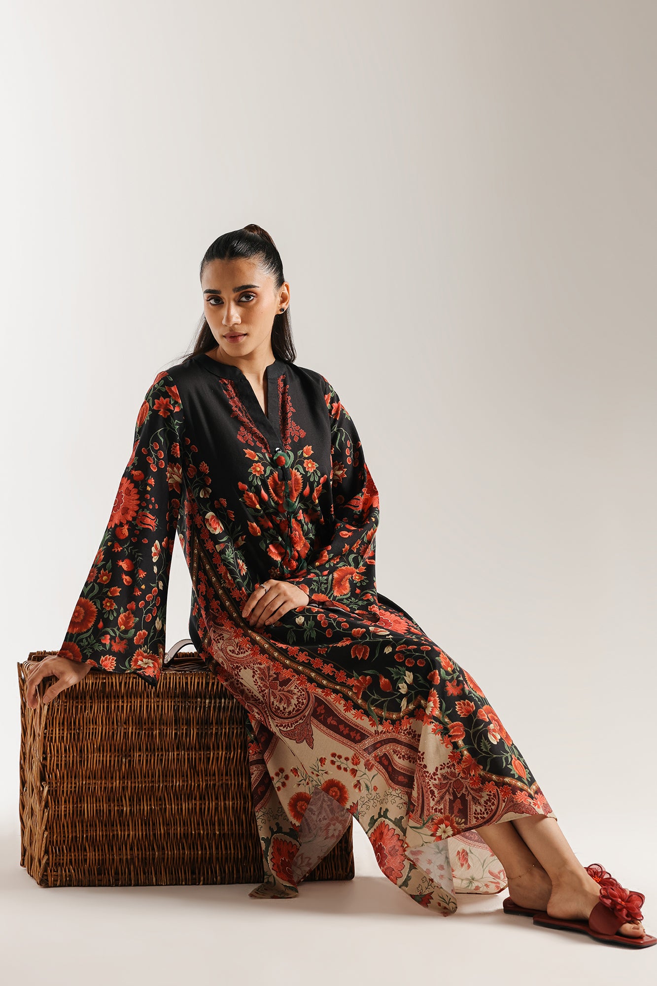 EMBROIDERED DRESS (E6645/102/902)