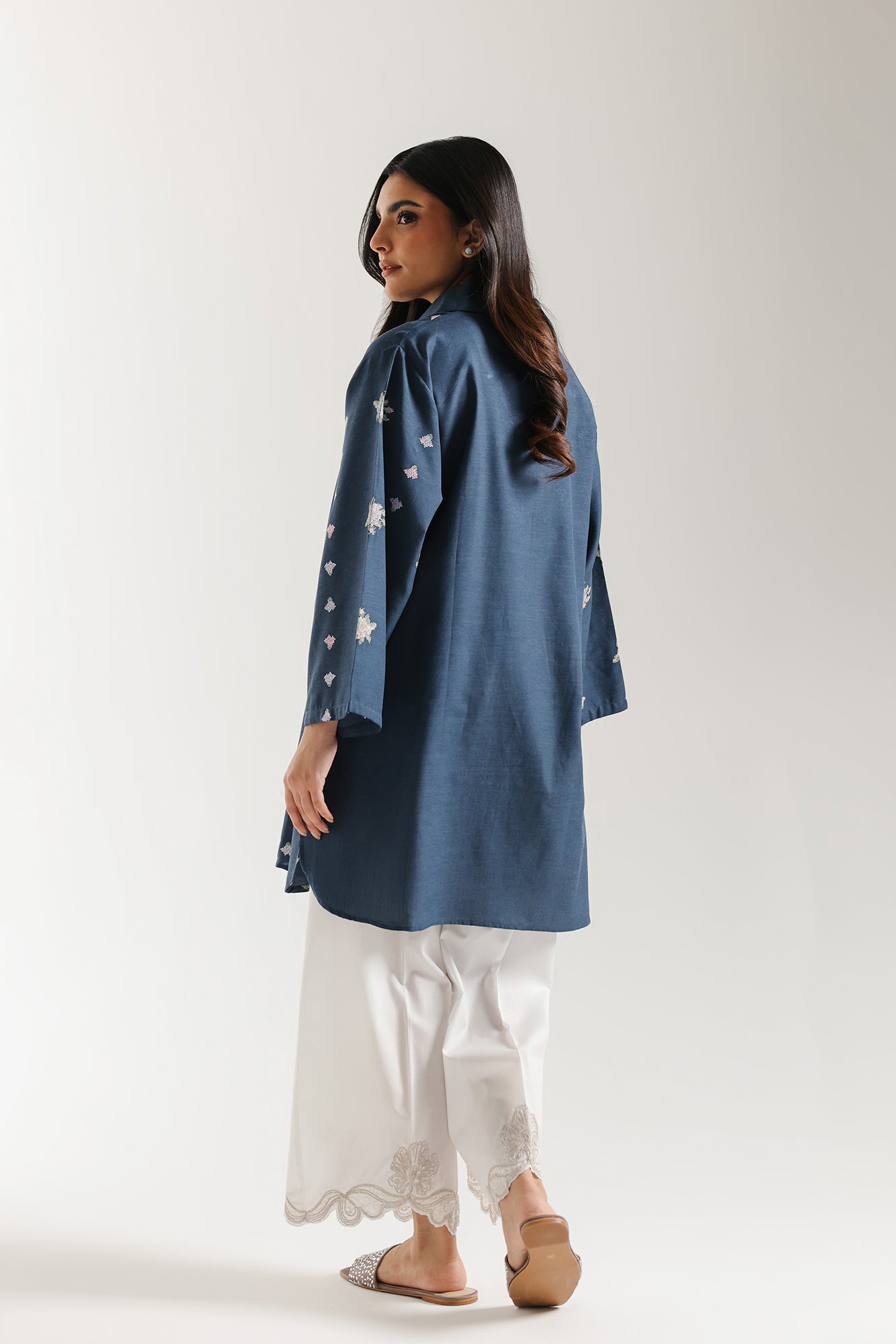 EMBROIDERED KURTI (E6661/102/602)