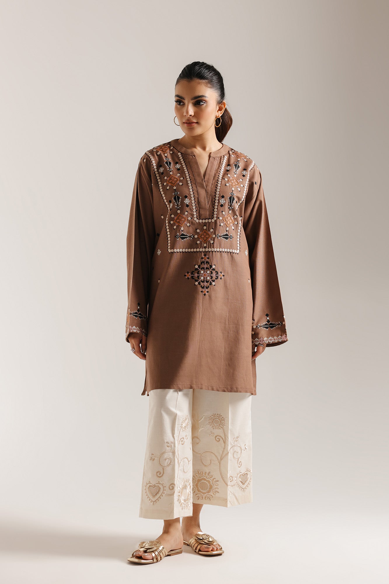 EMBROIDERED KURTI (E6662/102/803)