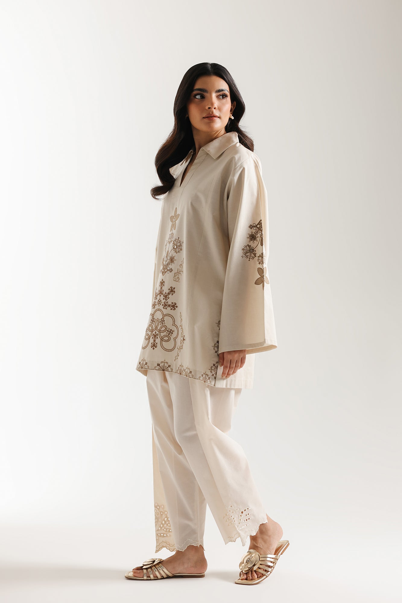 EMBROIDERED SHIRT (E6672/102/817)