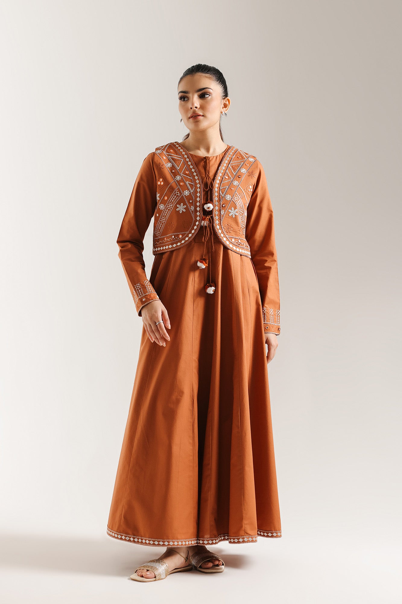 EMBROIDERED DRESS (E6946/102/209)