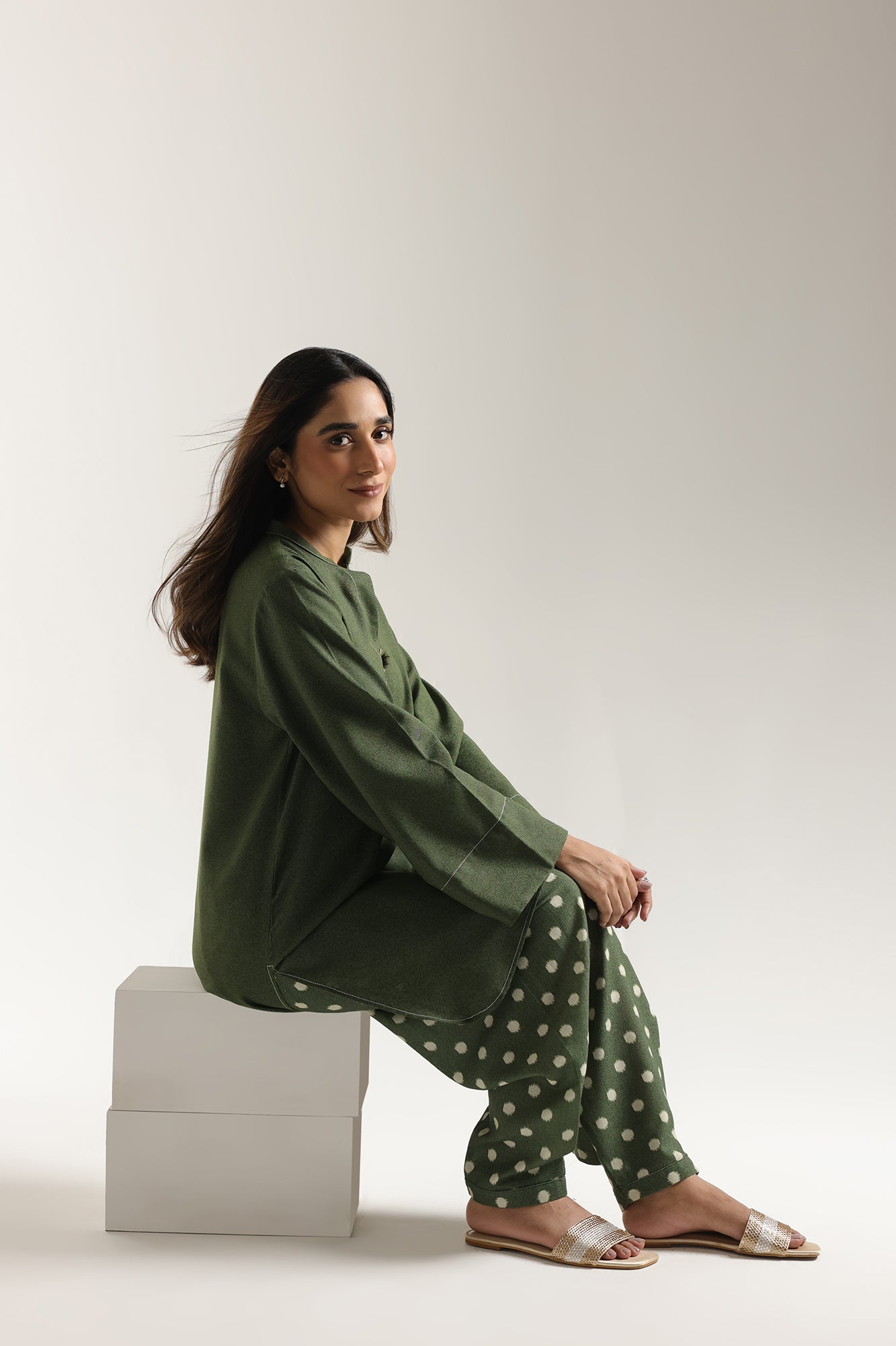 SUIT (E6963/102/120)