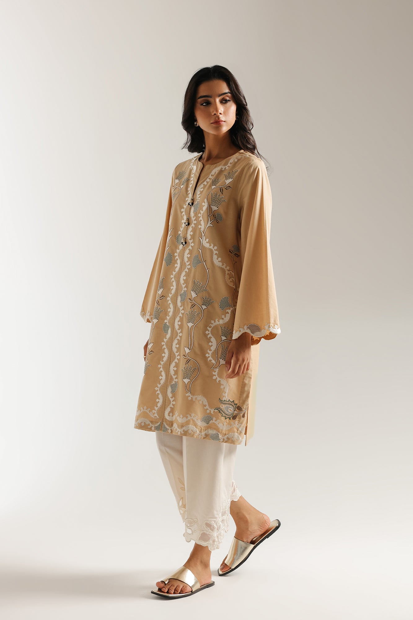 EMBROIDERED SHIRT (E6967/102/225)