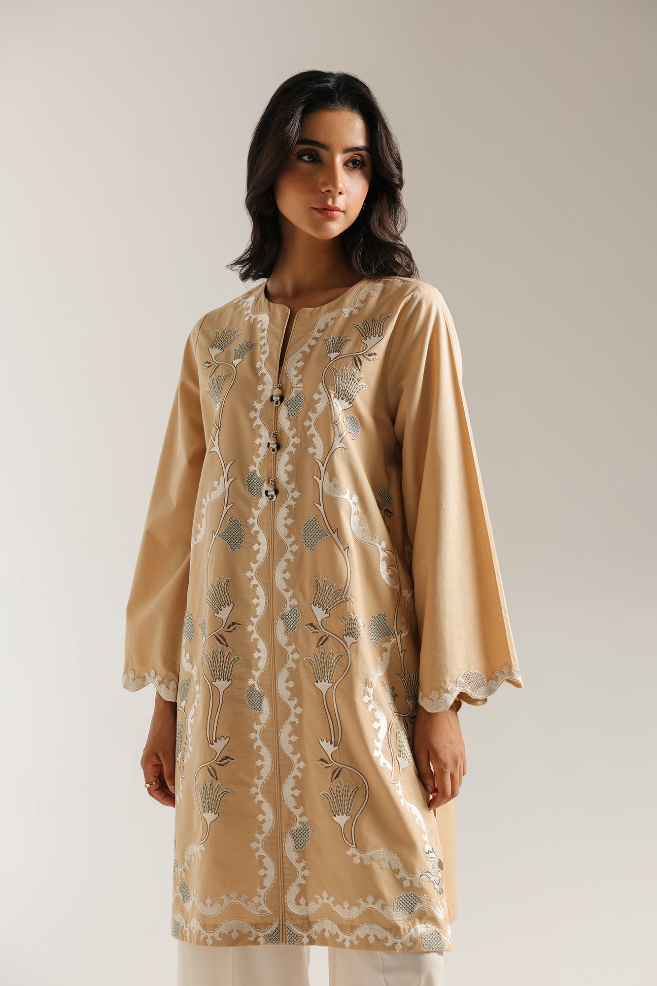 EMBROIDERED SHIRT (E6967/102/225)