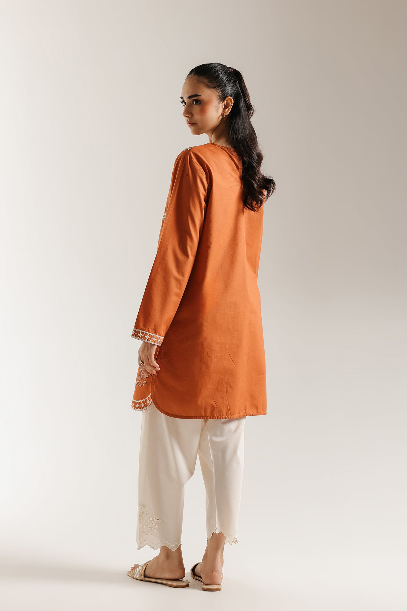 EMBROIDERED SHIRT (E6974/102/319)