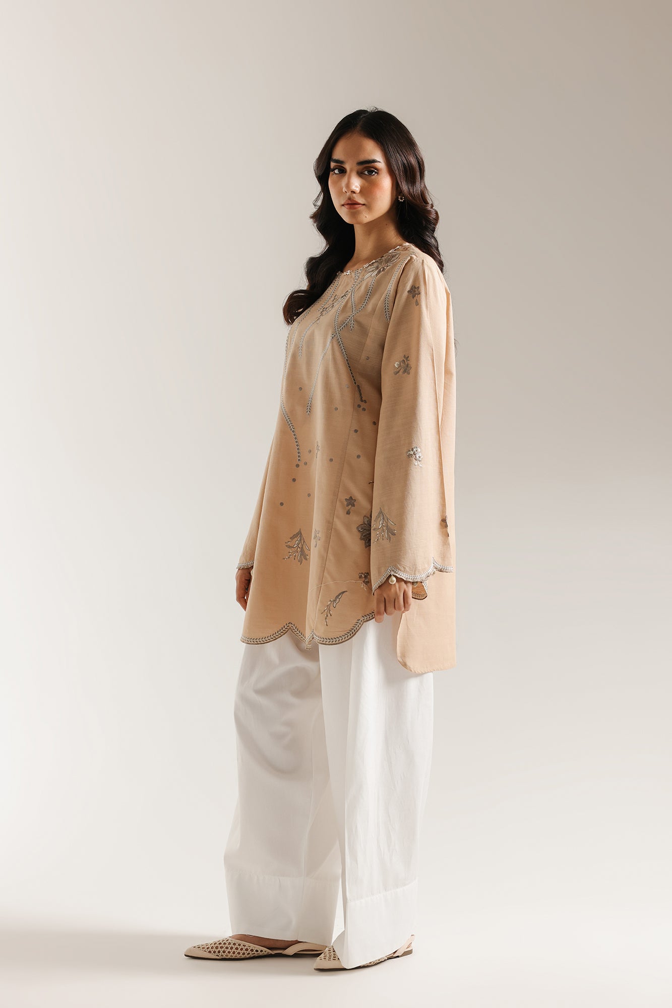 EMBROIDERED SHIRT (E6994/102/808)