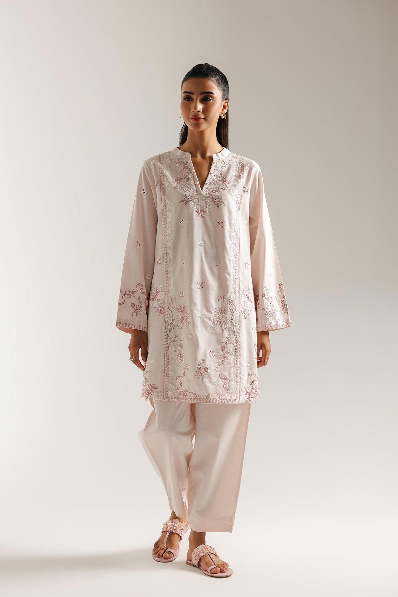 EMBROIDERED SUIT (E7002/102/316)