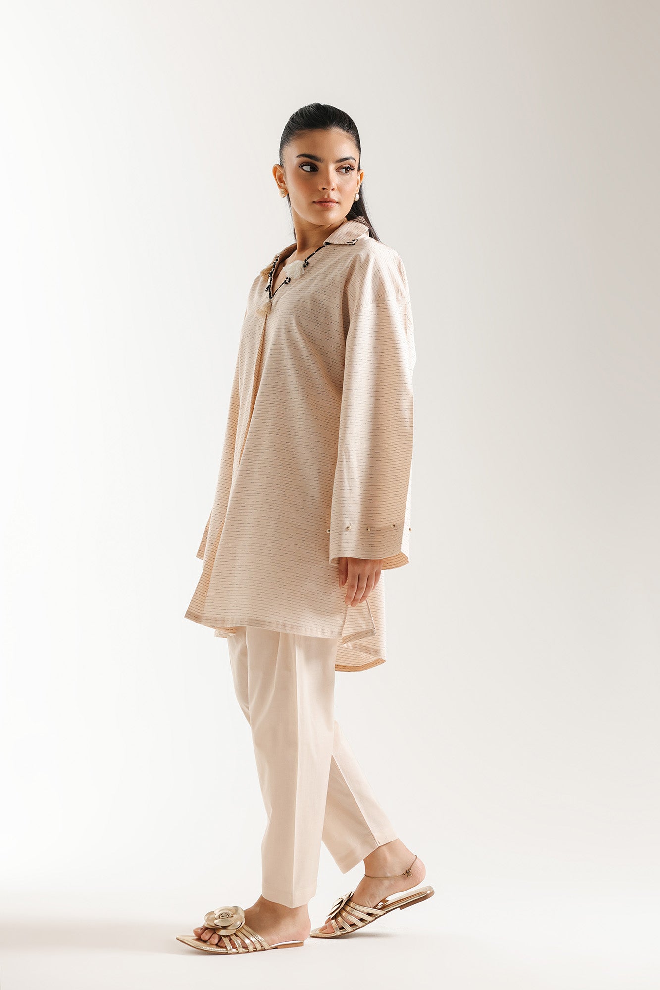 EMBROIDERED SUIT (E7019/102/225)