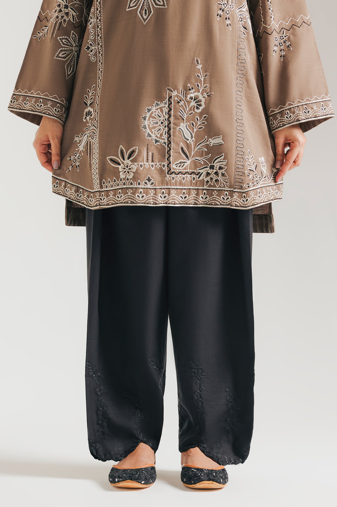 SHALWAR (E7057/102/902)
