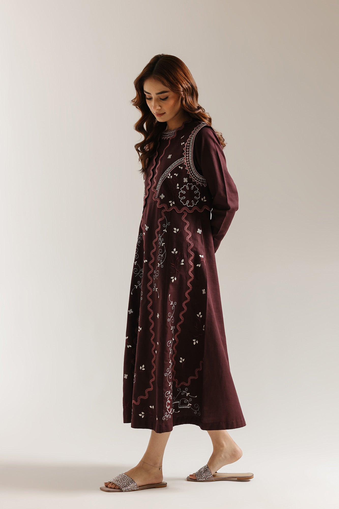 EMBROIDERED DRESS (E7209/102/304)