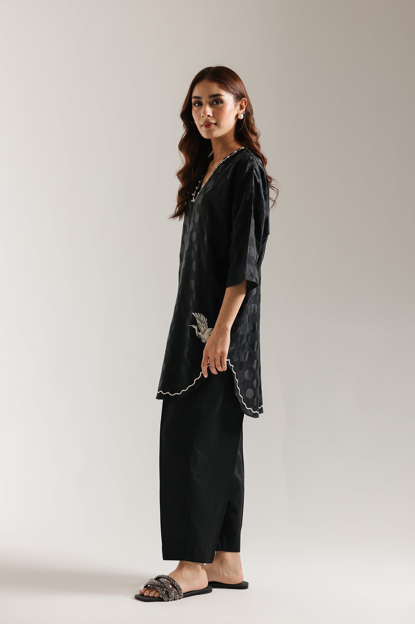 EMBROIDERED SUIT (E7215/102/902)