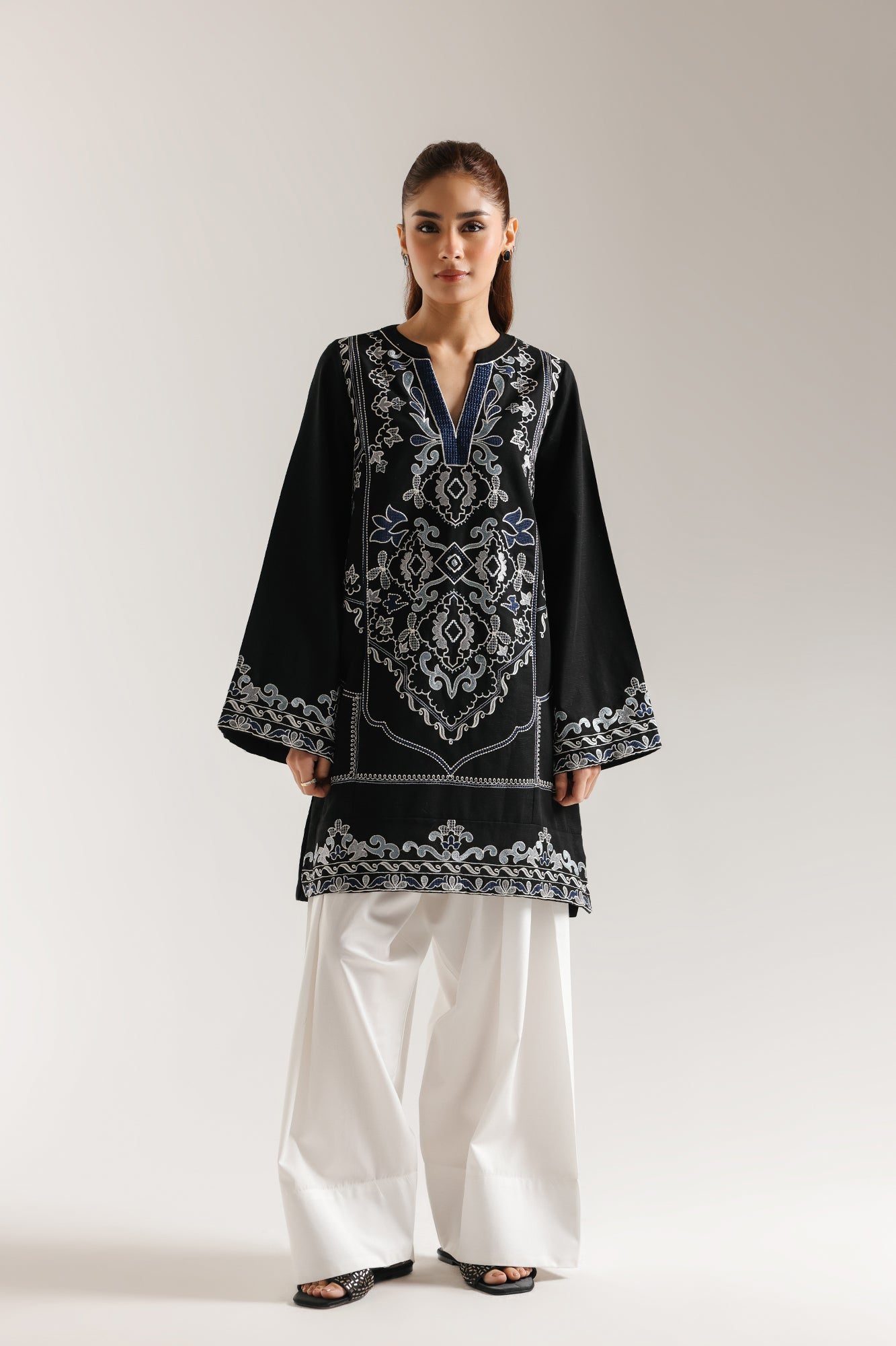 EMBROIDERED SHIRT (E7221/102/902)