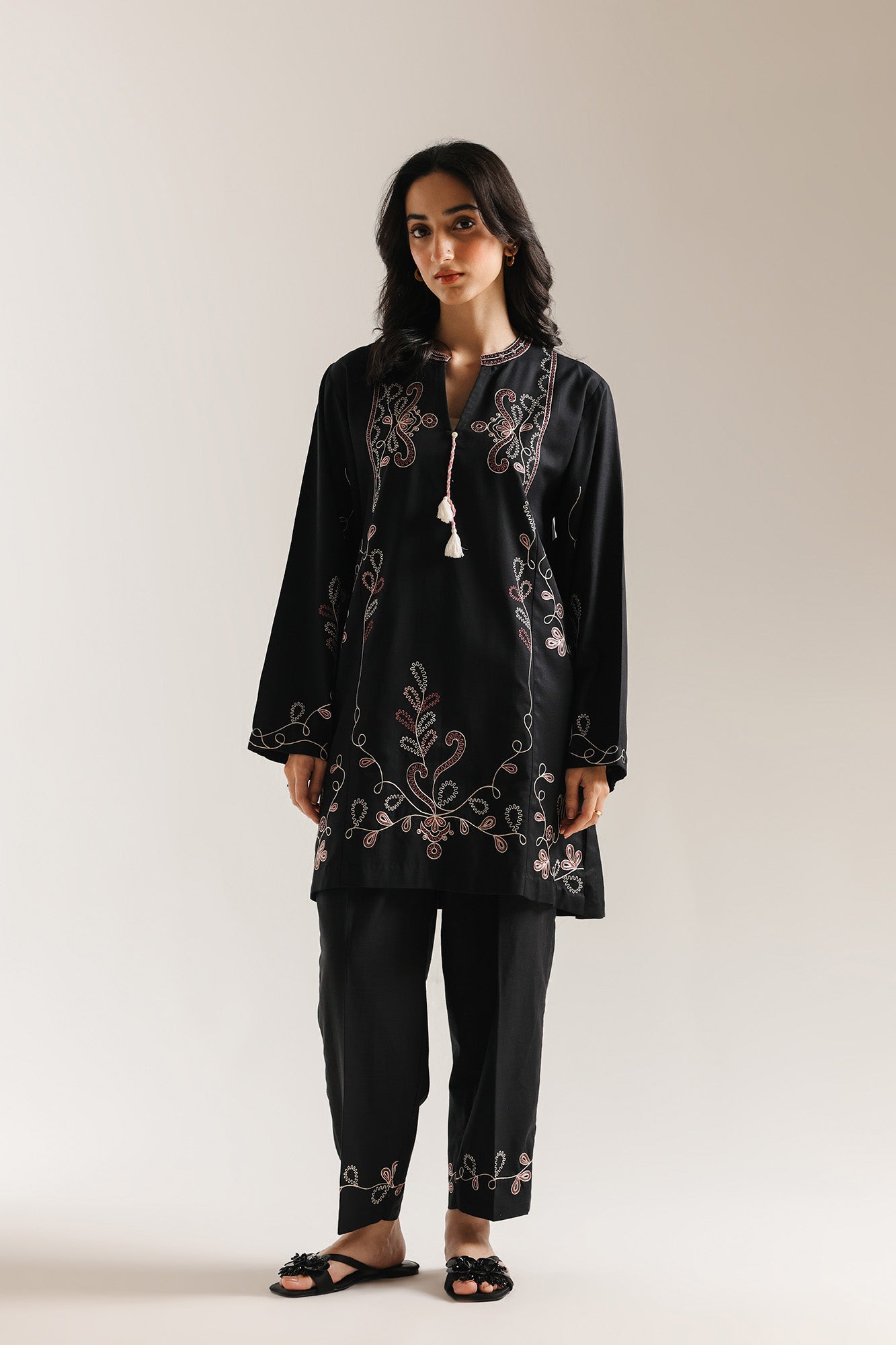 EMBROIDERED SUIT (E7250/102/902)