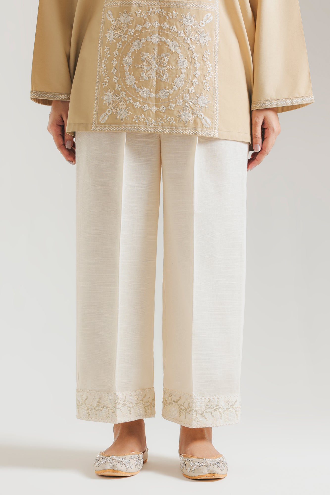 EMBROIDERED TROUSER (E7262/102/002)