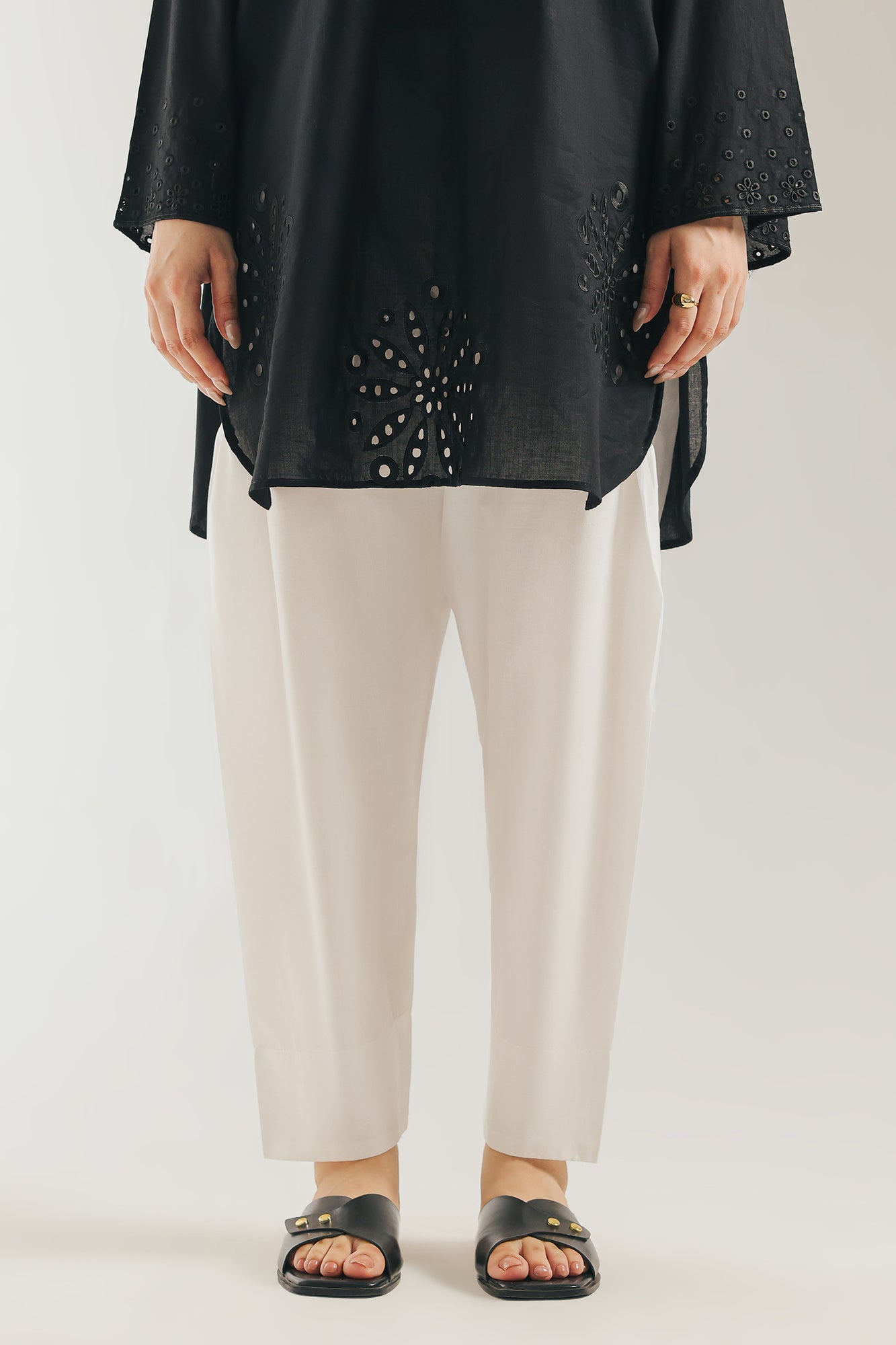SHALWAR (E7299/102/001)