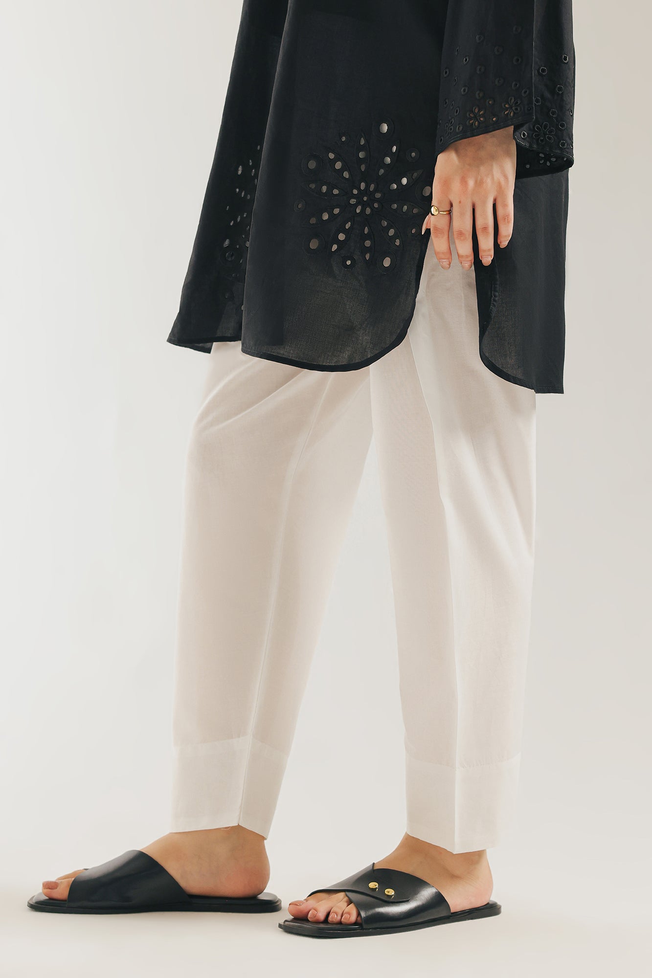SHALWAR (E7299/102/001)
