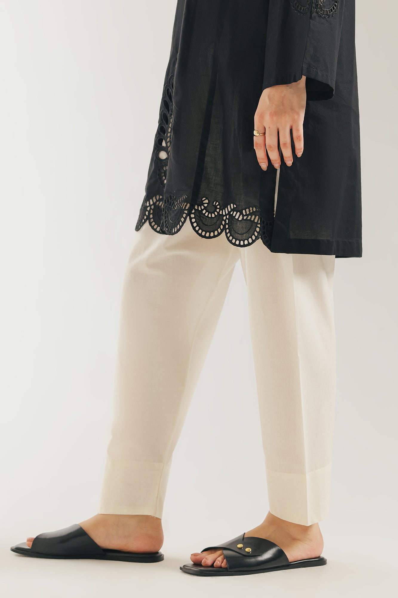 SHALWAR (E7299/102/002)