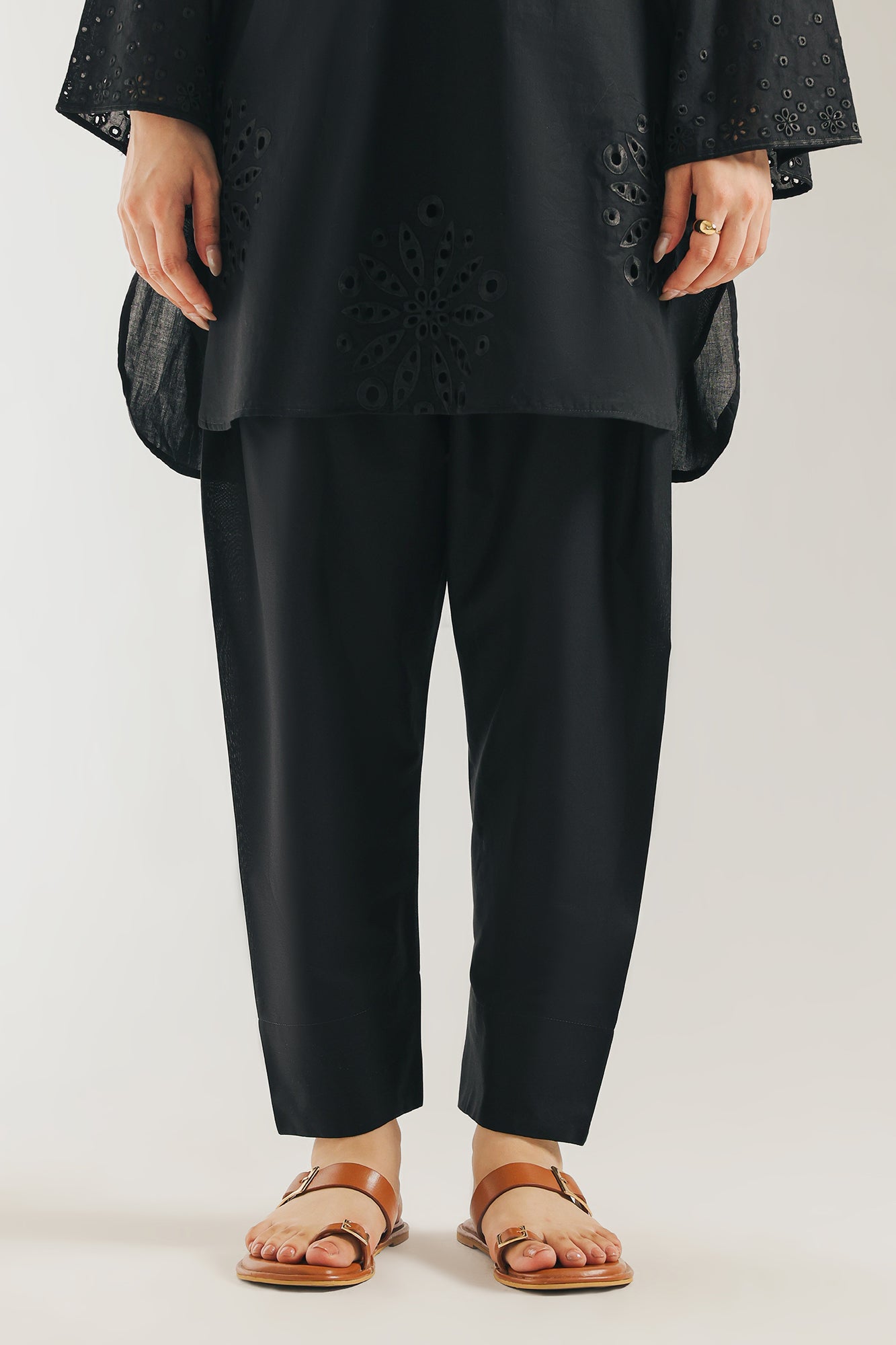 SHALWAR (E7299/102/901)
