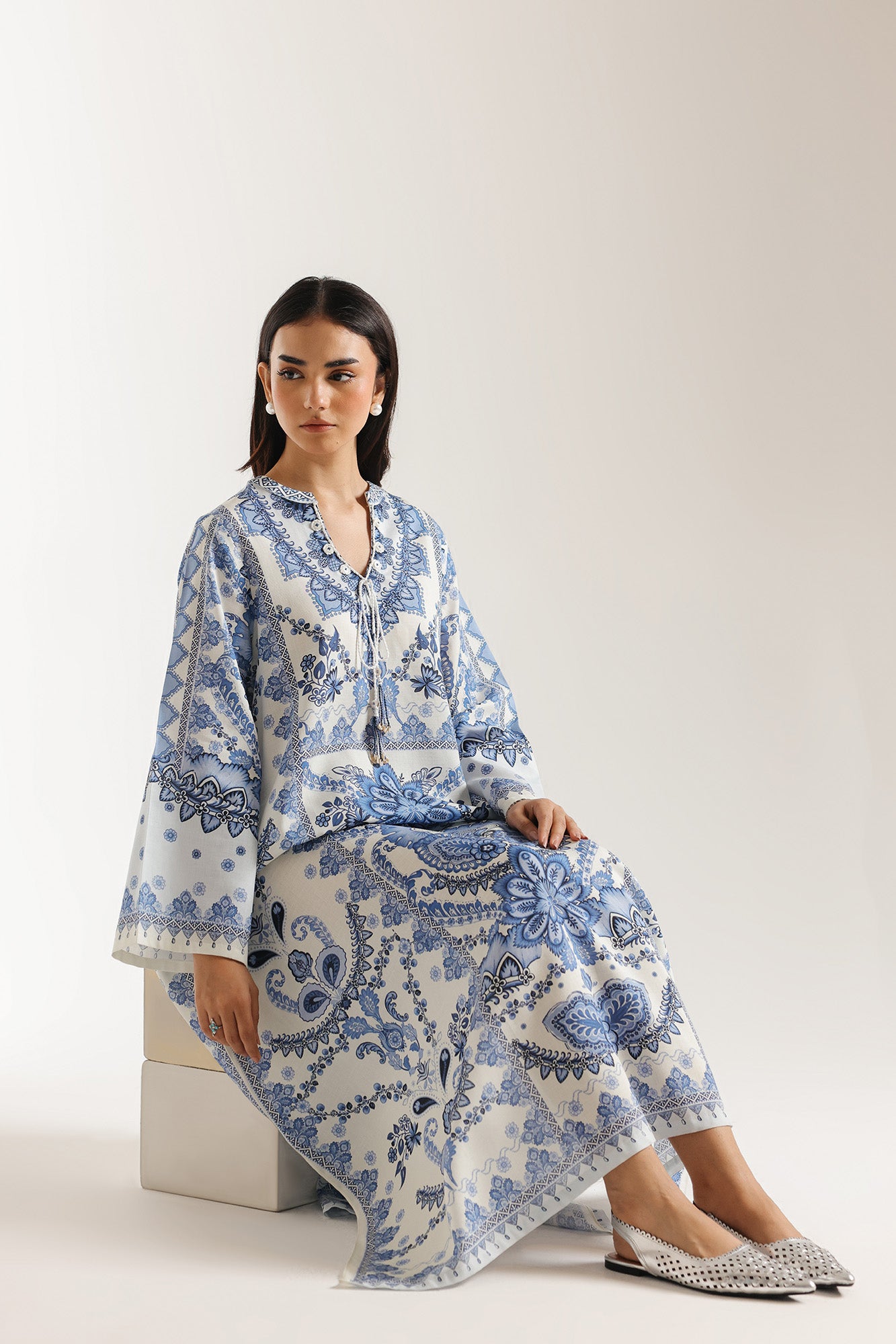 EMBROIDERED DRESS (E7507/102/617)