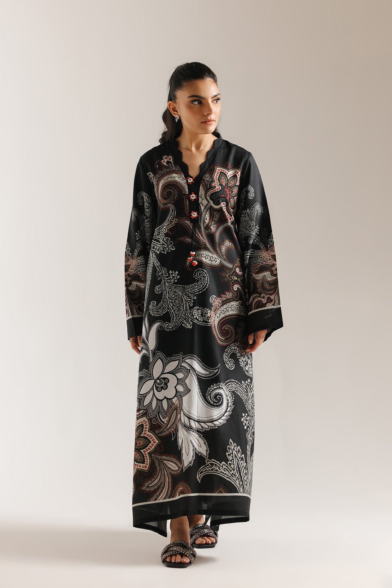 EMBROIDERED DRESS (E7508/102/901)