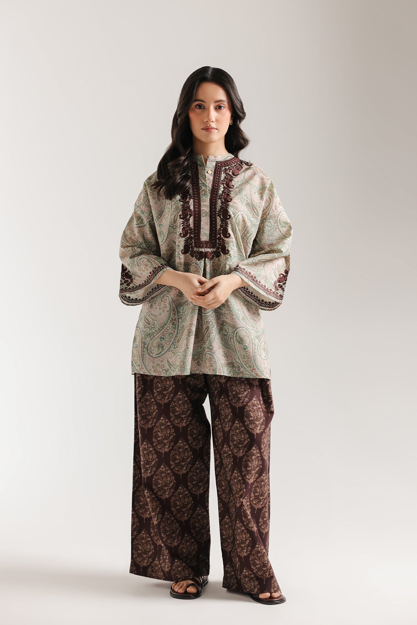 EMBROIDERED DRESS (E7531/102/326)