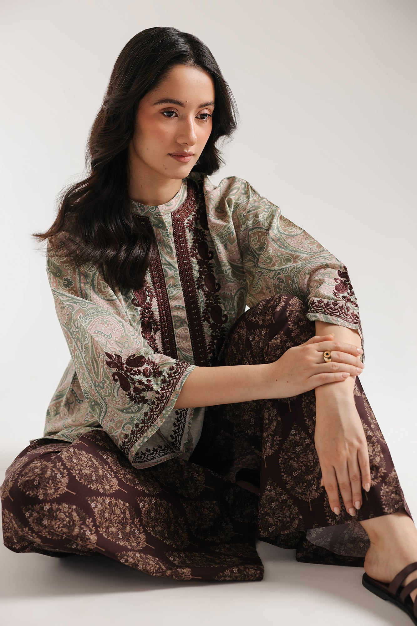 EMBROIDERED DRESS (E7531/102/326)