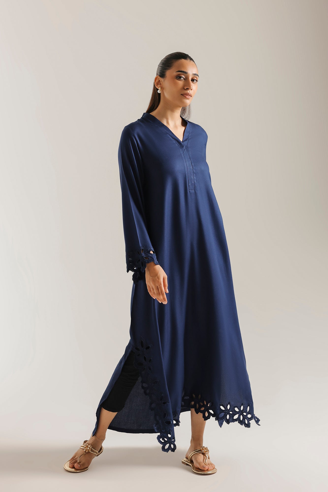 EMBROIDERED DRESS (E7560/102/619)