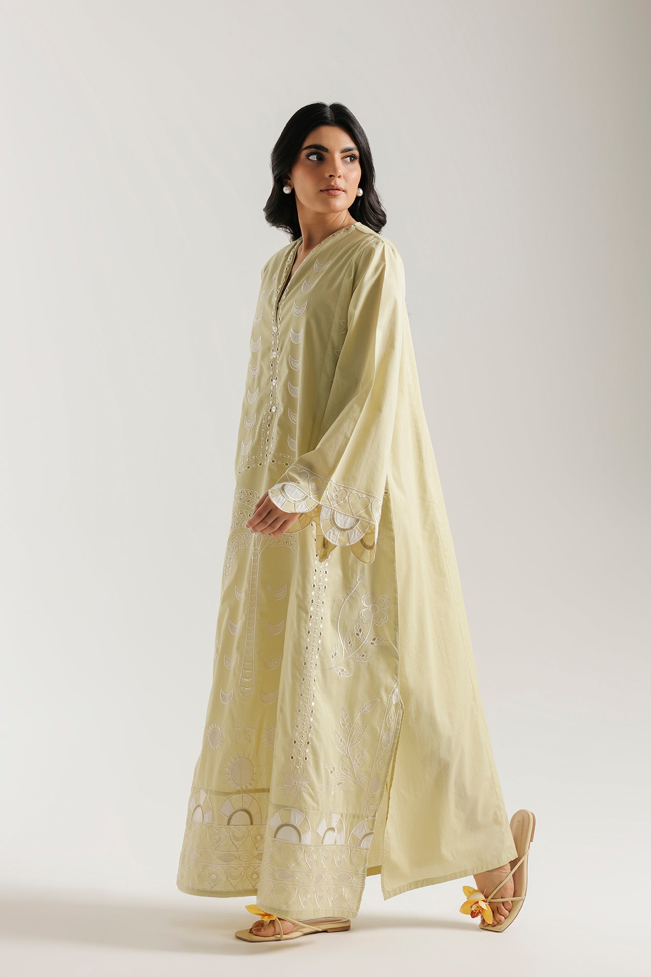 EMBROIDERED KAFTAN (E7565/102/125)