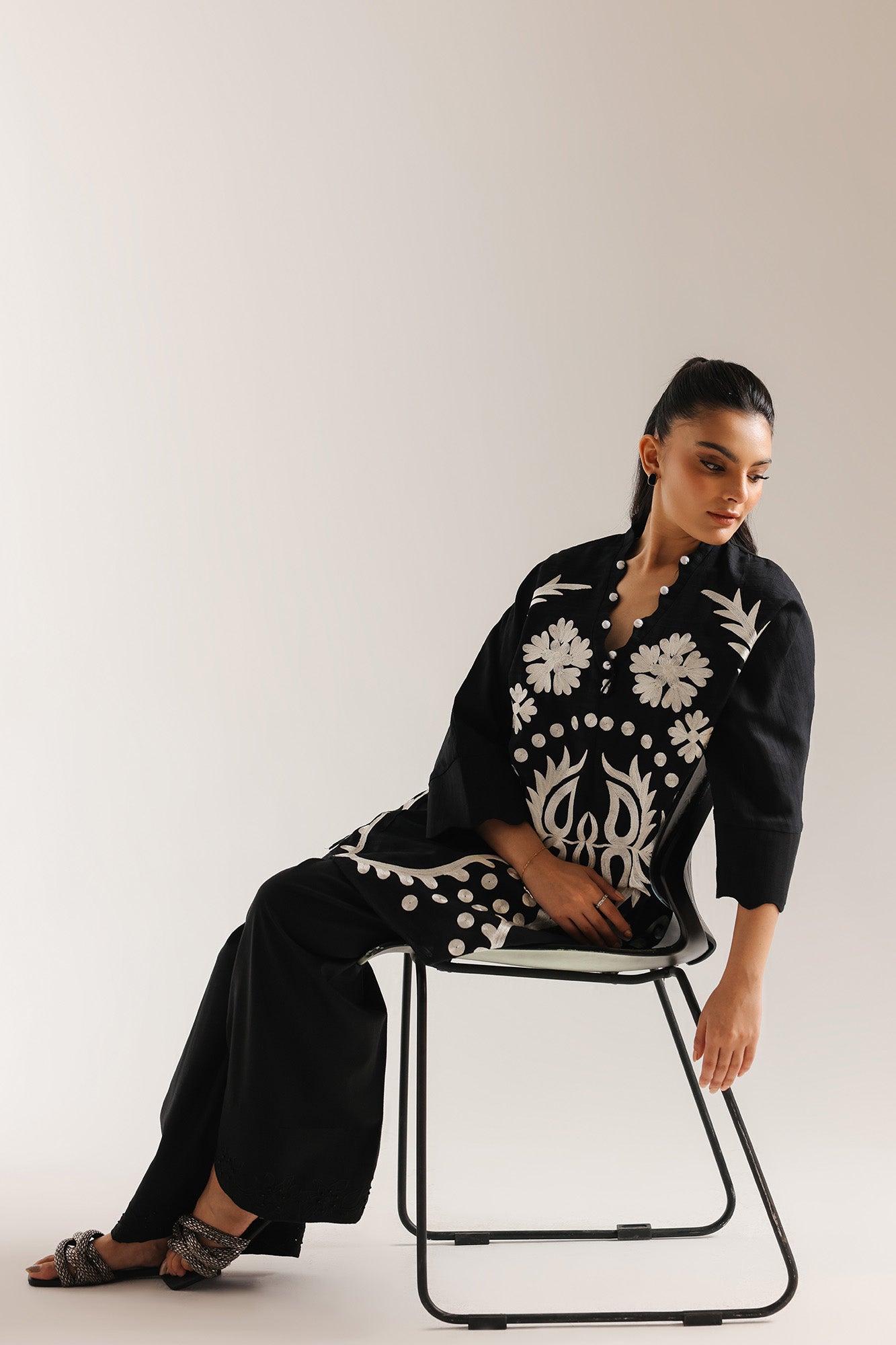 EMBROIDERED SHIRT (E7572/102/901)