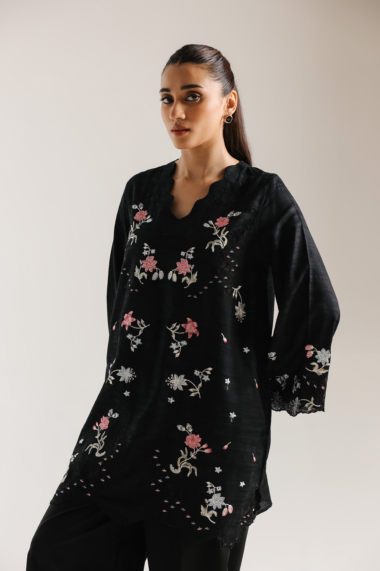 EMBROIDERED SHIRT (E7588/102/902)