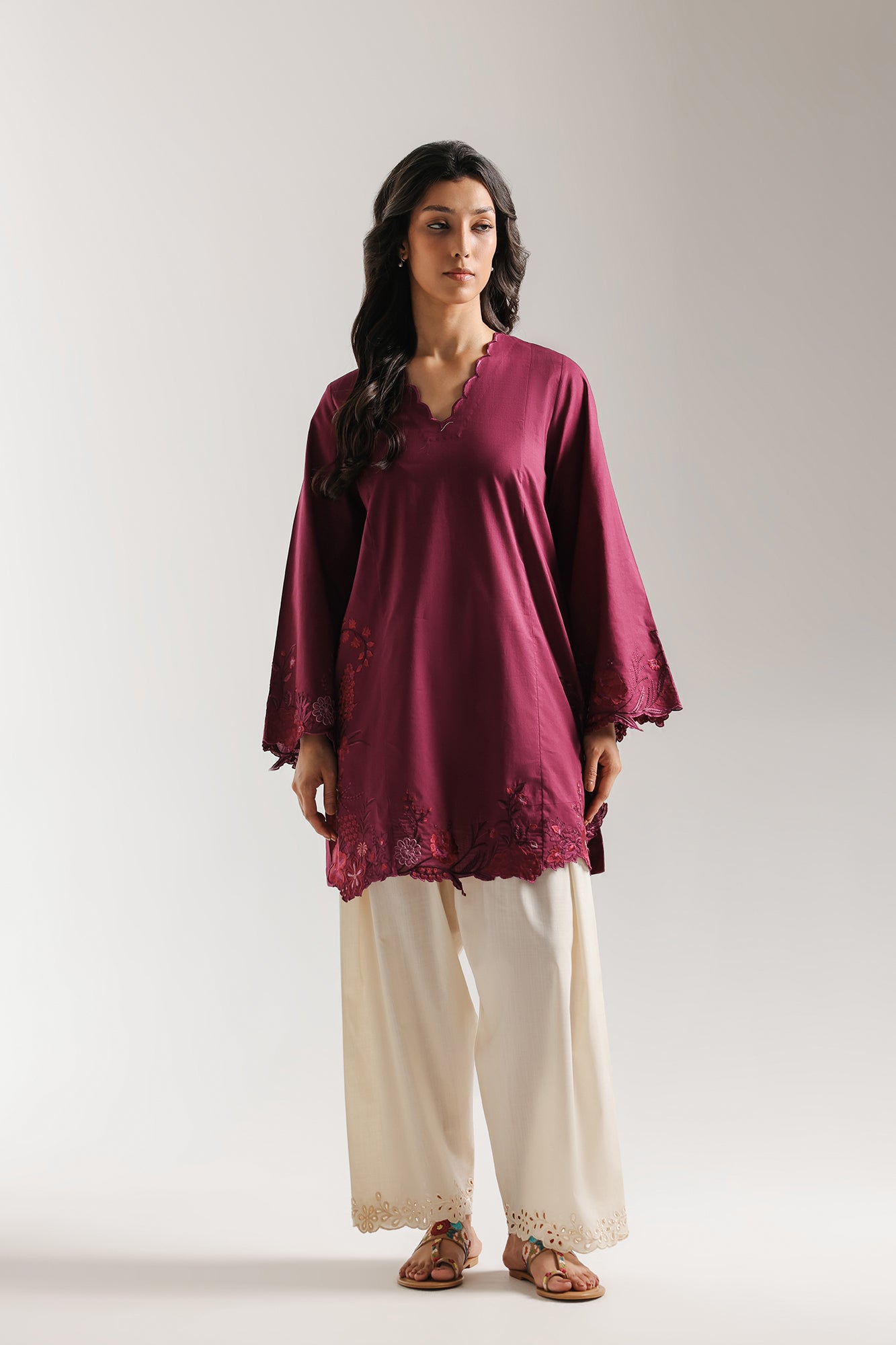 EMBROIDERED SHIRT (E7591/102/521)