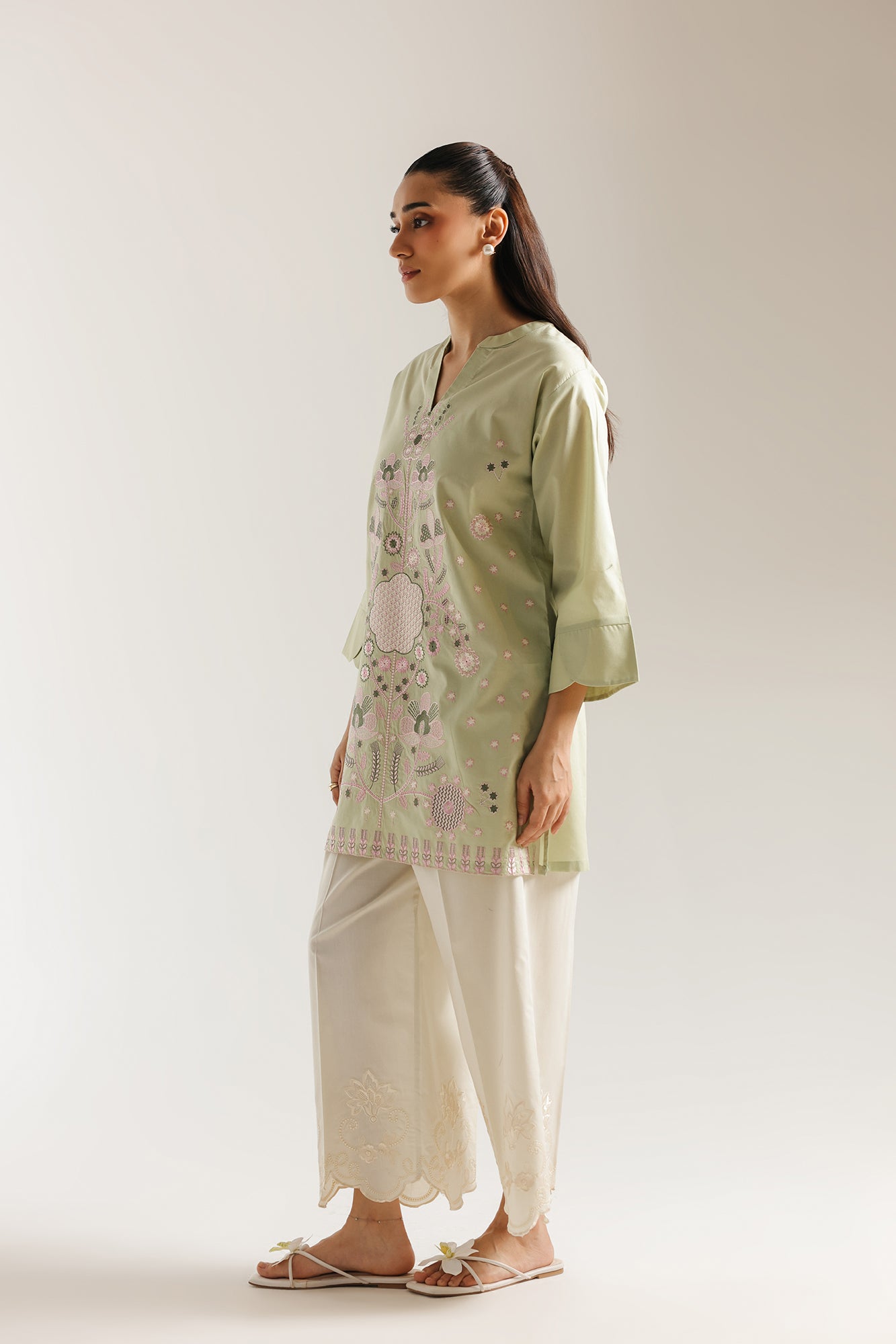 EMBROIDERED SHIRT (E7609/102/127)