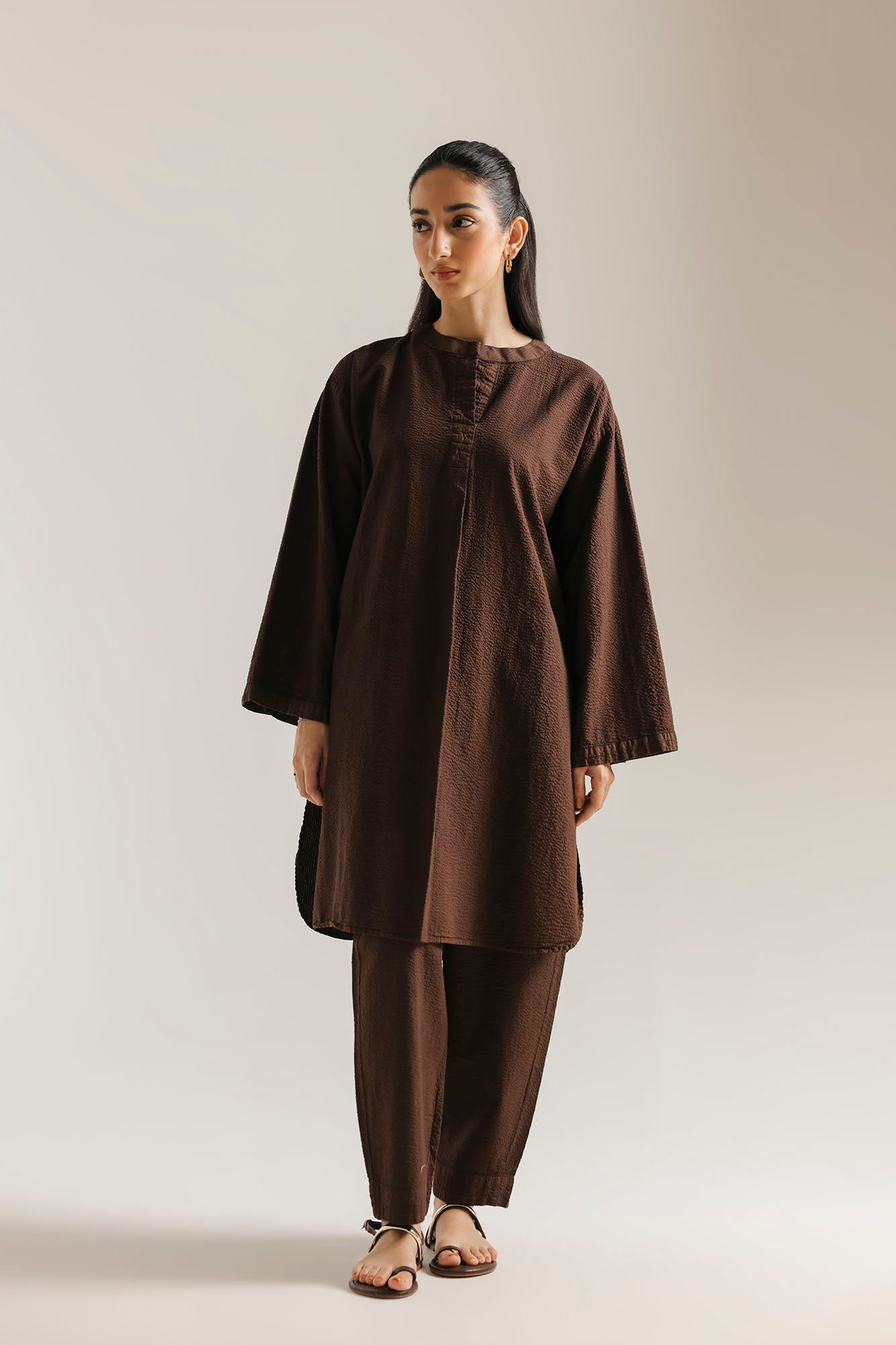 EMBROIDERED SUIT (E7617/102/801)