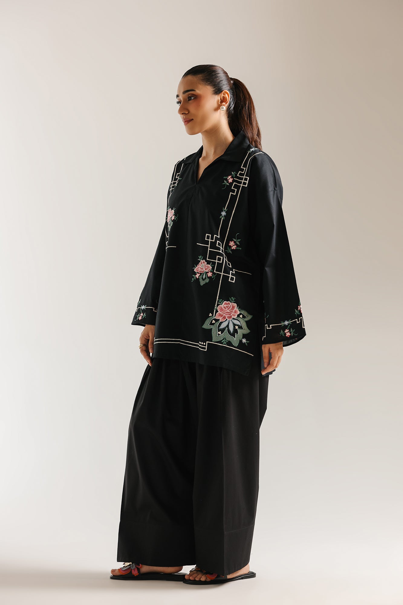 EMBROIDERED SHIRT (E7624/102/902)