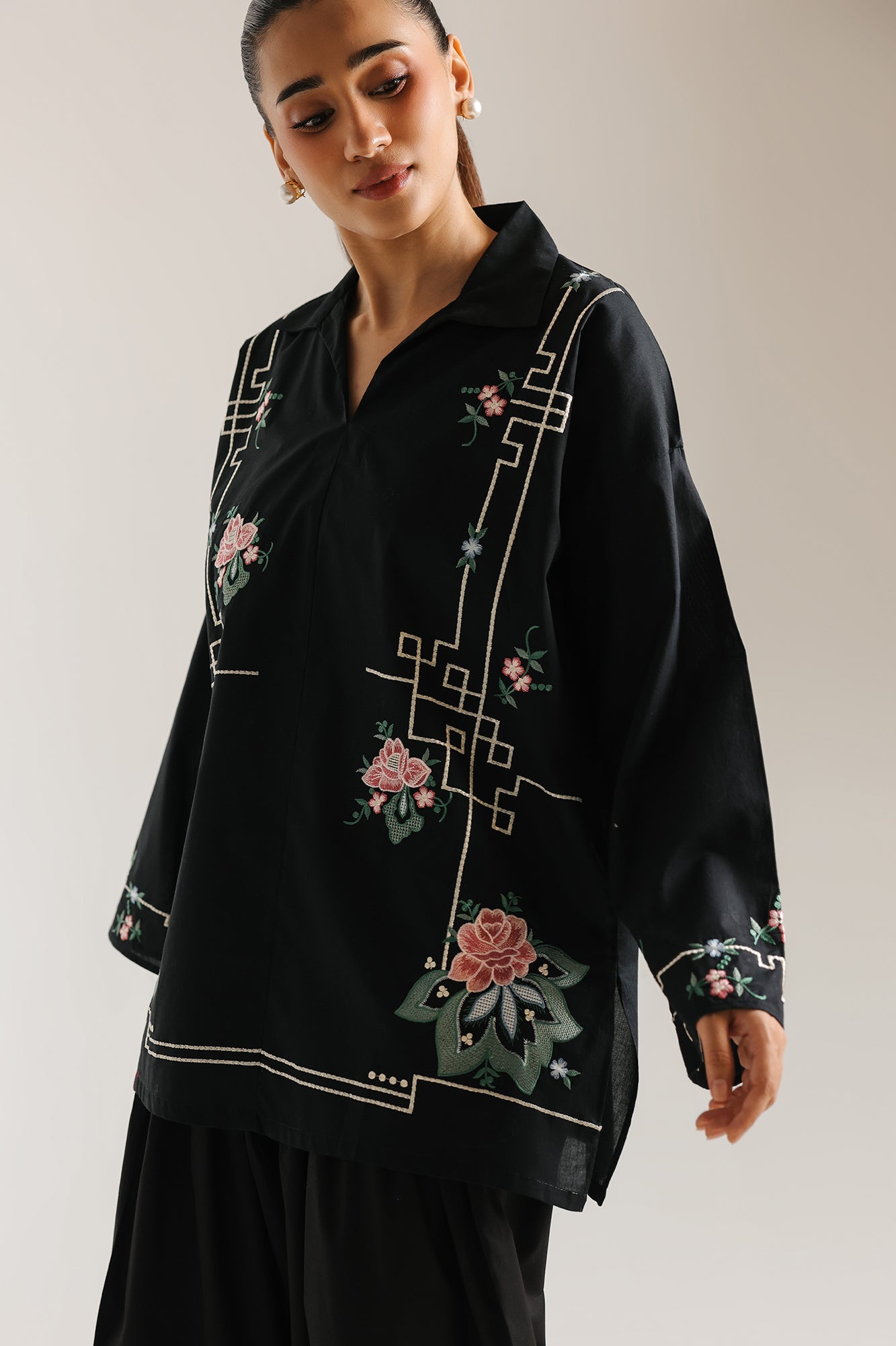 EMBROIDERED SHIRT (E7624/102/902)